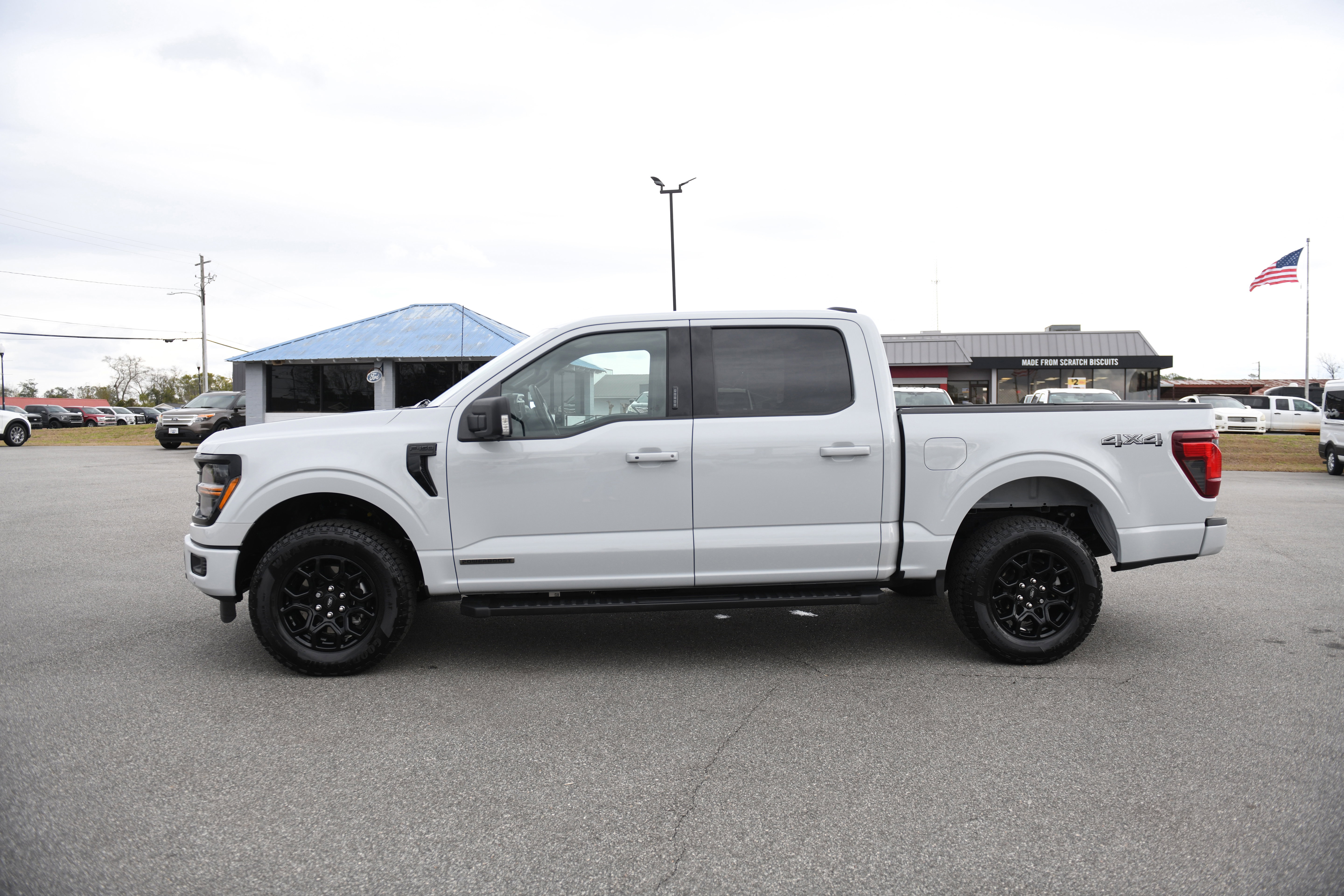 Used 2024 Ford F150 XLT w/ Equipment Group 302A MID image 10