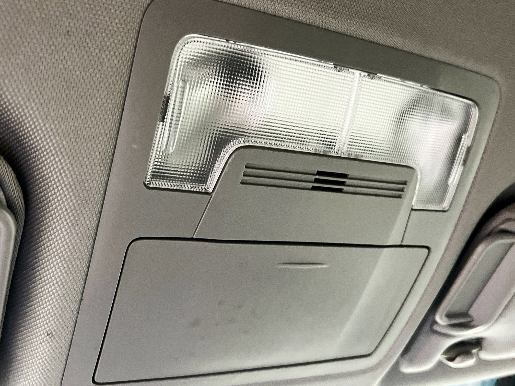 Used 2016 Toyota Camry SE image 18