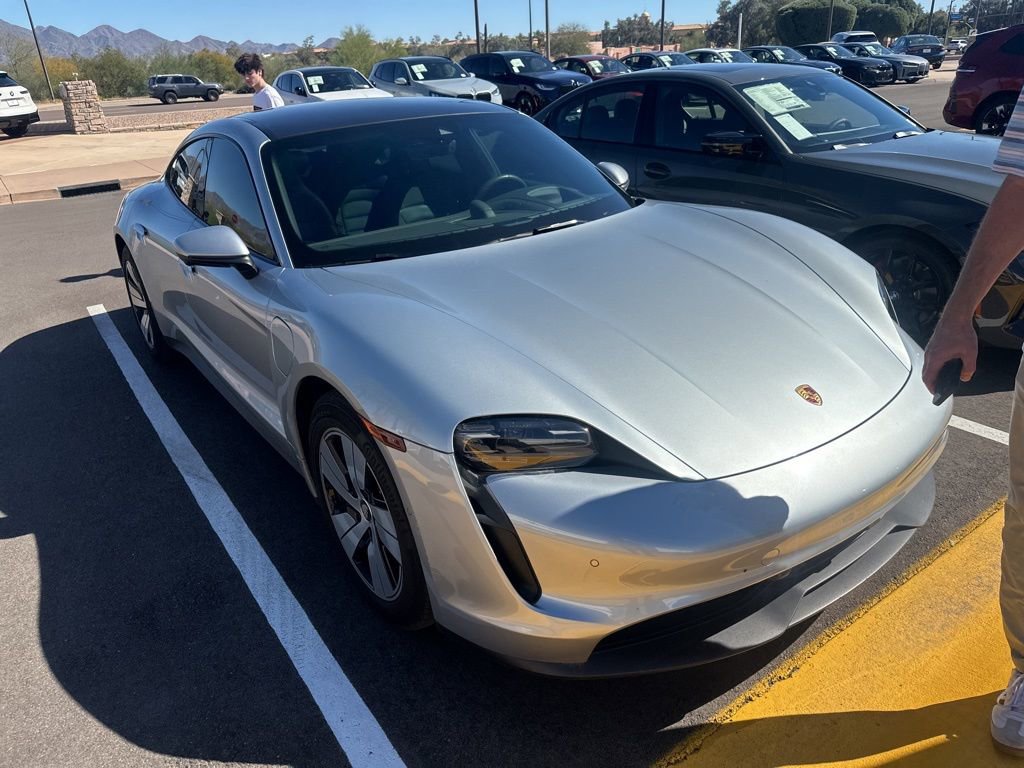 Used 2023 Porsche Taycan 4S image 3