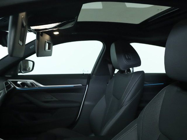 Used 2025 BMW 430i xDrive w/ Premium Package image 18