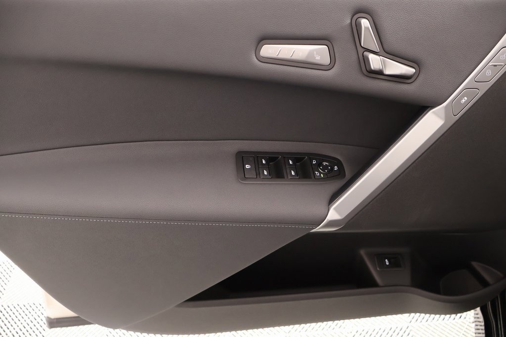 New 2026 BMW iX xDrive45 w/ M Sport Package image 16