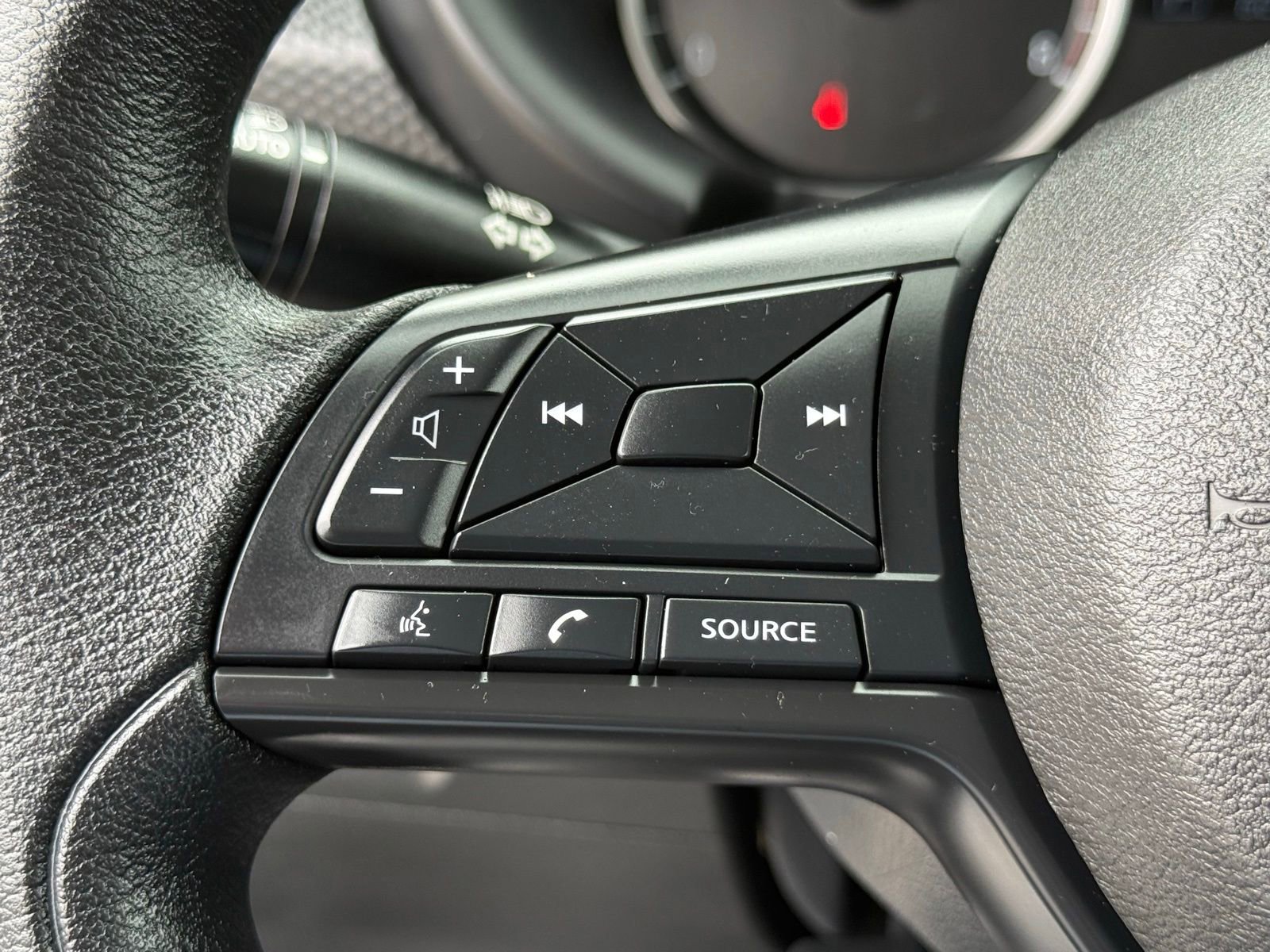 Used 2024 Nissan Kicks S FWD image 27