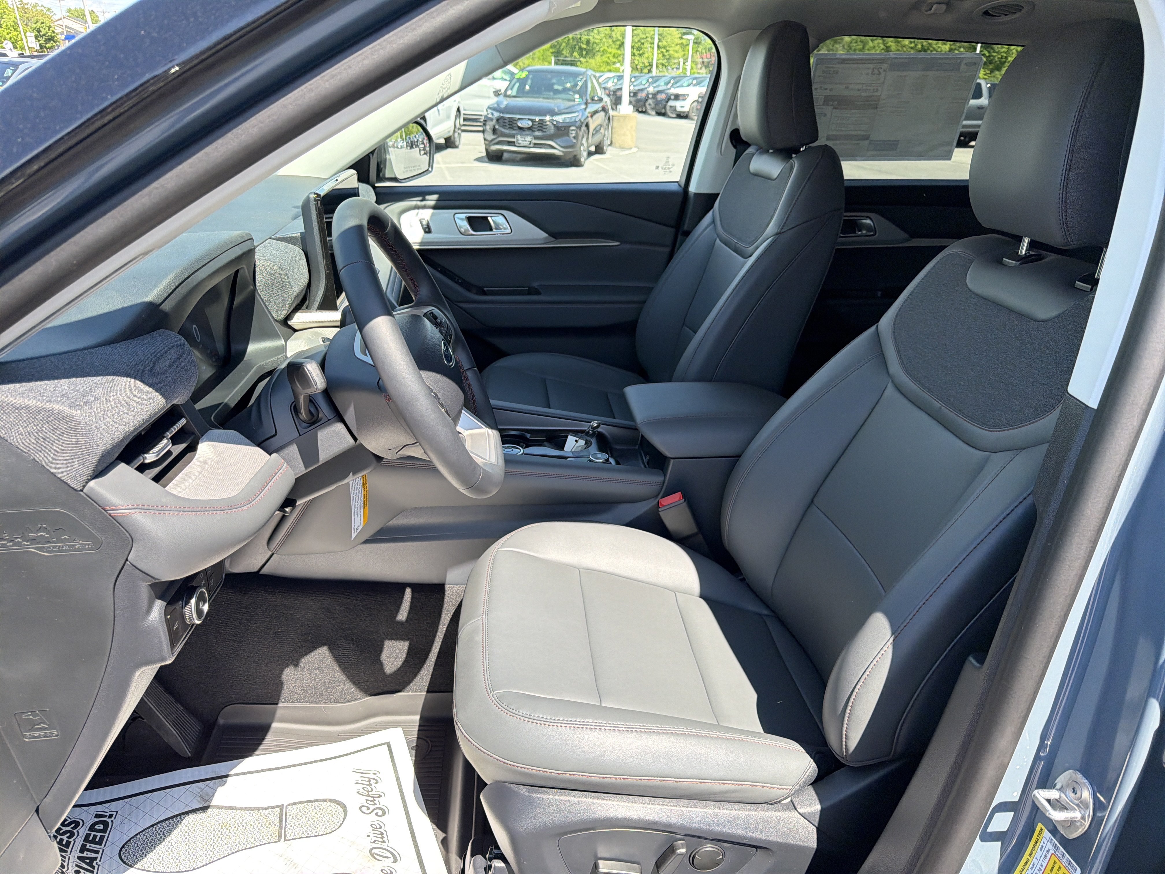 New 2026 Ford Explorer Active w/ Active Comfort Package AWD/4WD image 12