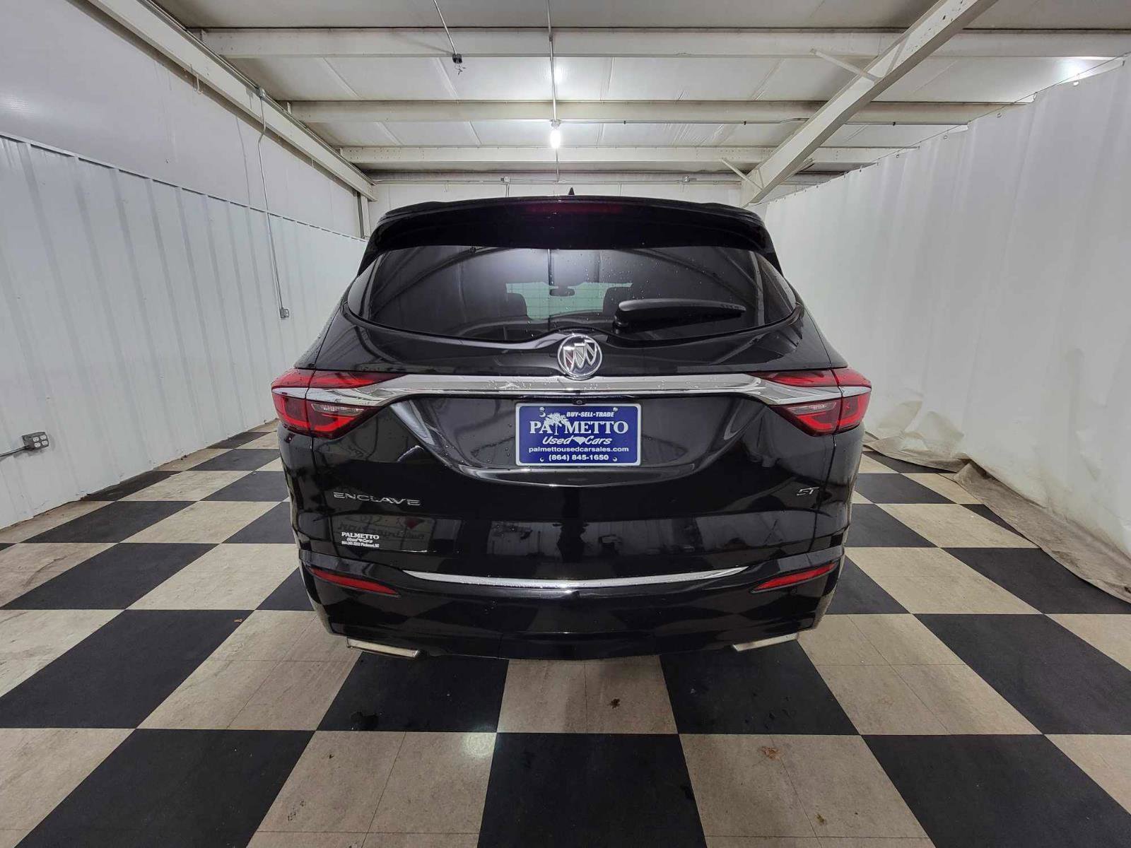 Used 2020 Buick Enclave Essence w/ Sport Touring Edition image 7