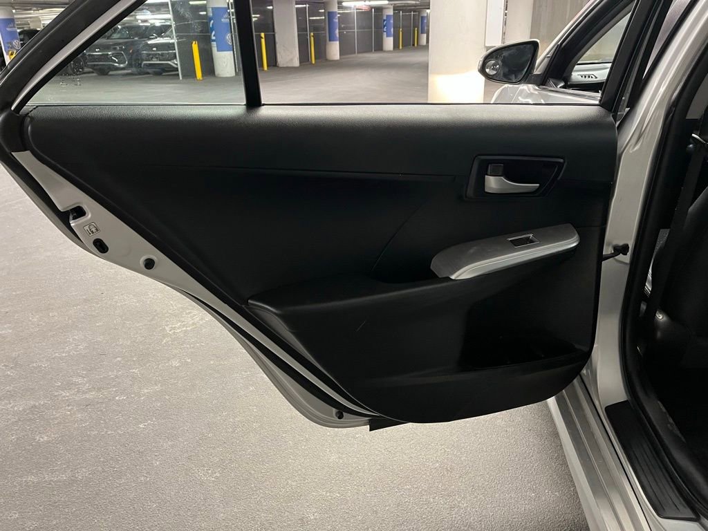 Used 2014 Toyota Camry SE image 13