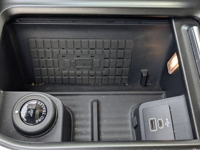 Used 2025 Ford Expedition Active AWD/4WD image 35