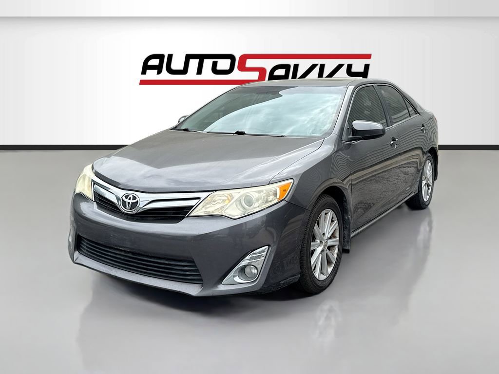 Used 2014 Toyota Camry XLE image 3