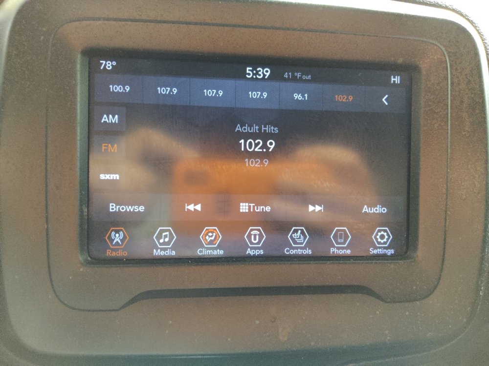 Used 2020 Jeep Renegade Latitude w/ Cold Weather Group AWD/4WD image 25