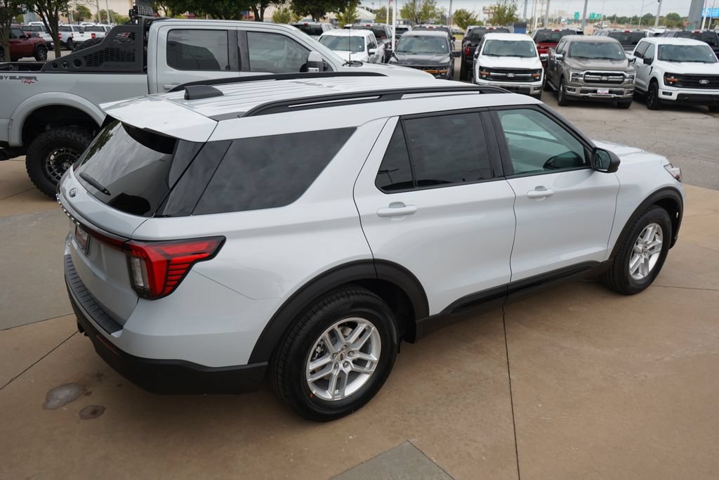 New 2026 Ford Explorer Active RWD image 15
