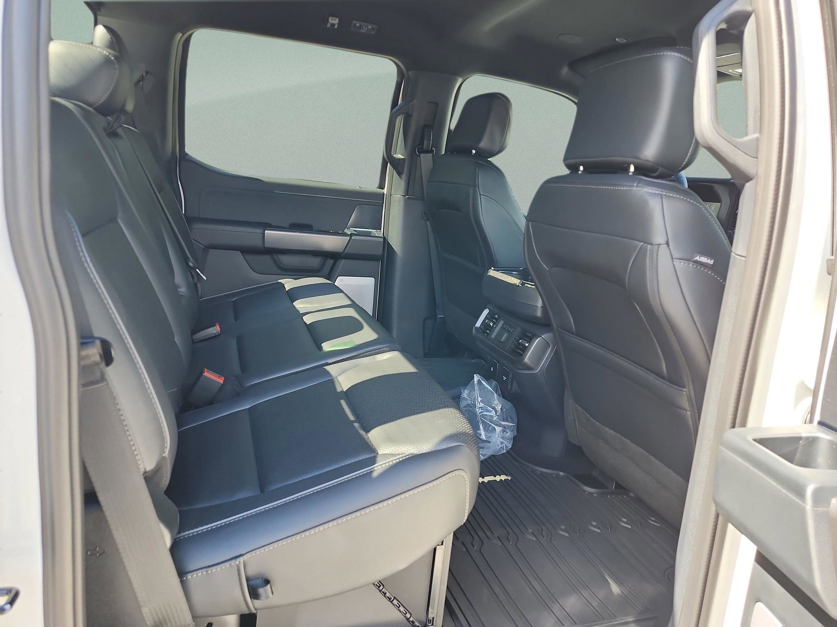 New 2025 Ford F150 Lariat w/ Equipment Group 502A High AWD/4WD image 17