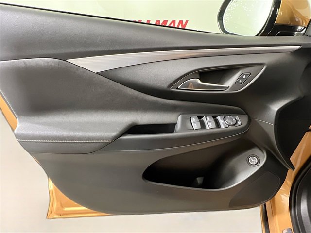 Used 2025 Buick Envista Avenir image 32