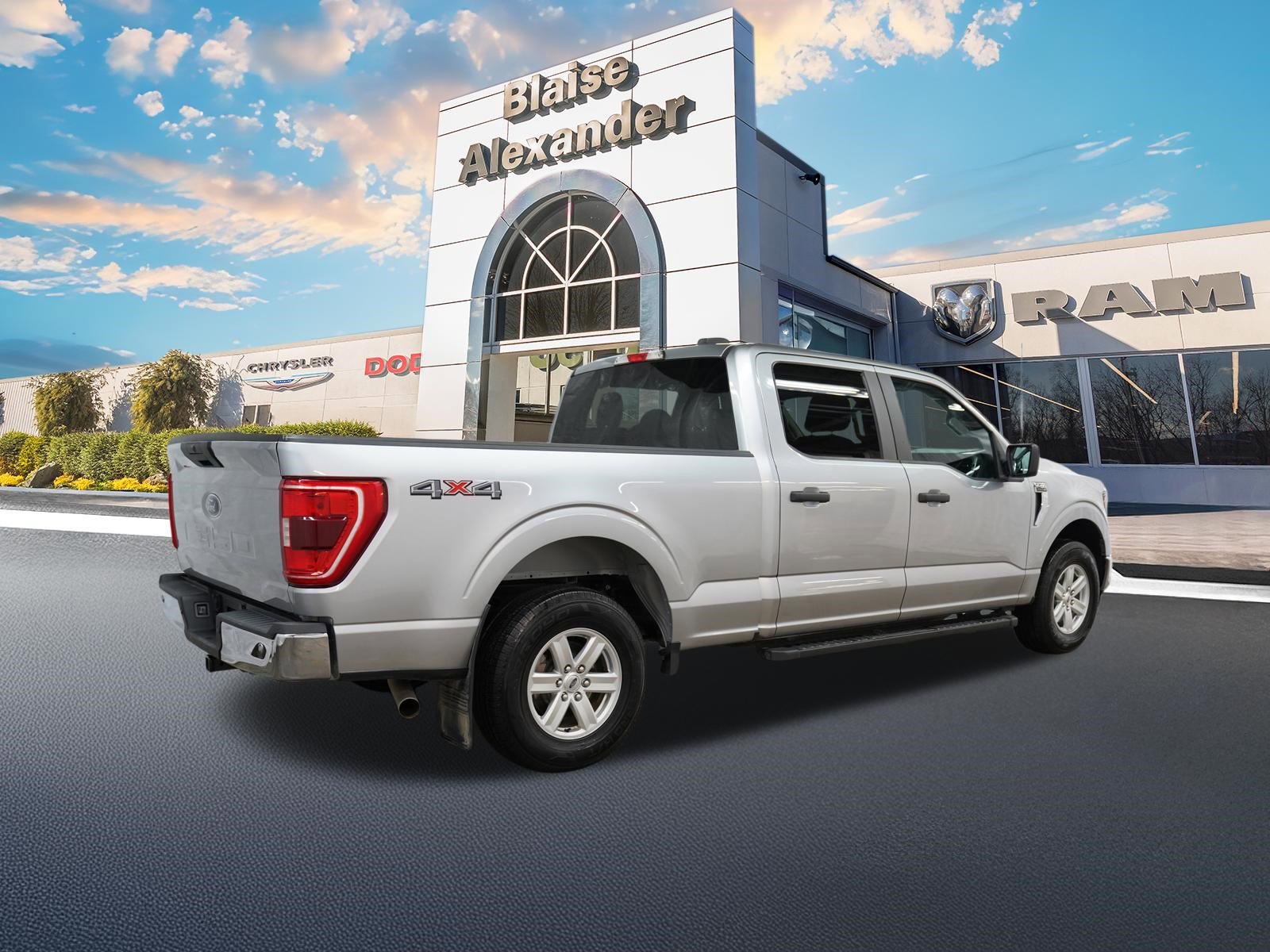 Used 2023 Ford F150 XLT image 3