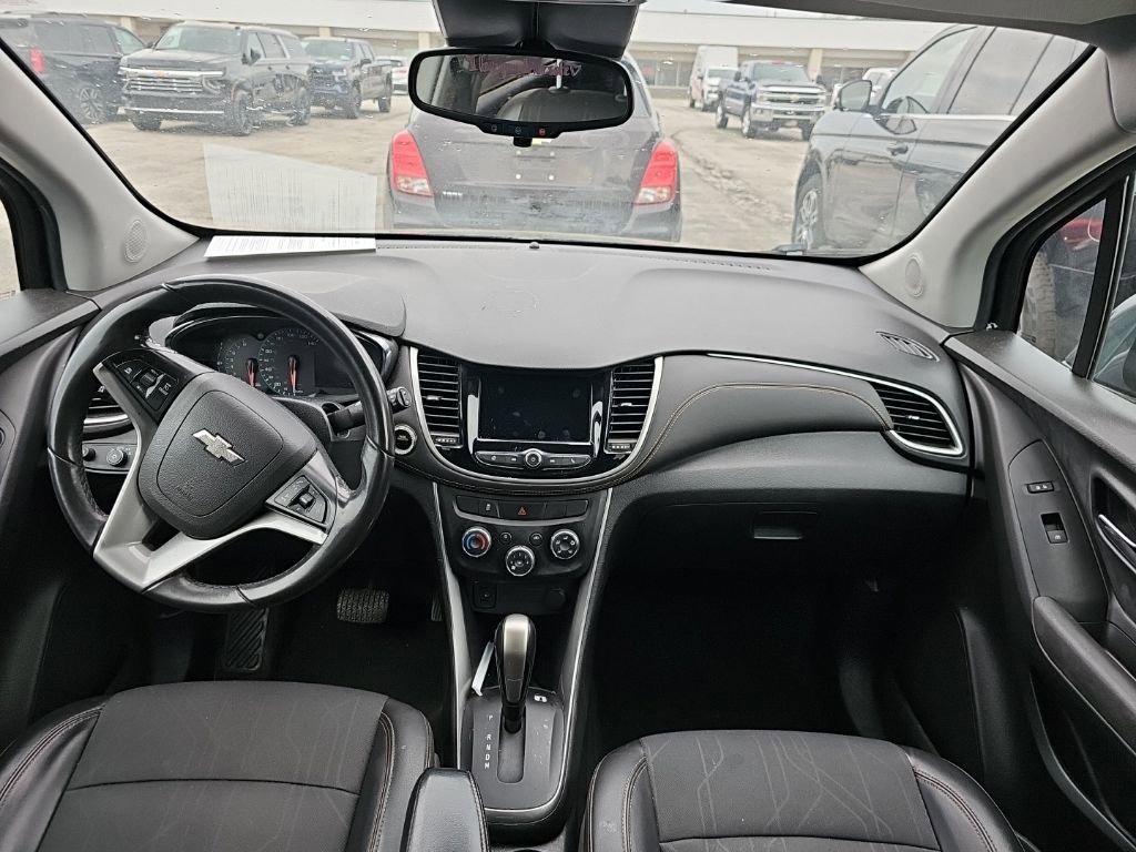 Used 2018 Chevrolet Trax LT w/ LT Convenience Package FWD image 9