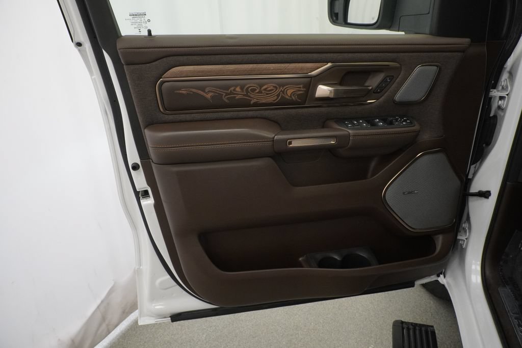 Used 2025 RAM 1500 Limited AWD/4WD image 37