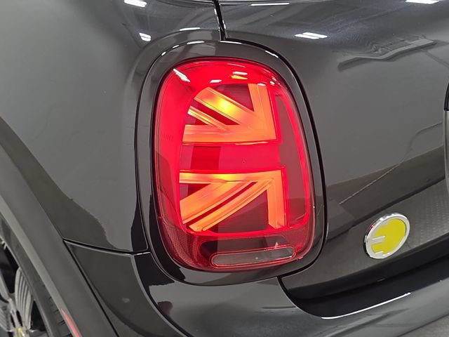 Used 2024 MINI Cooper SE FWD image 28