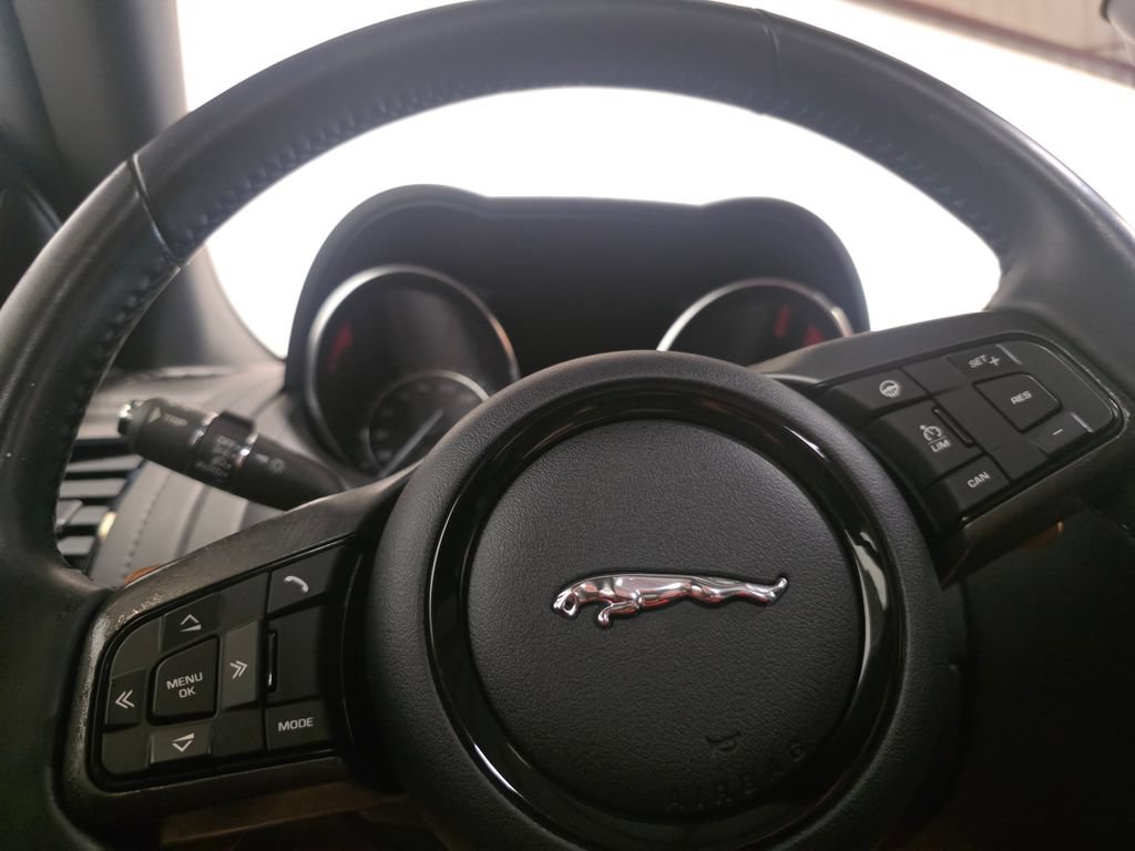 Used 2016 Jaguar F-TYPE S AWD/4WD image 18