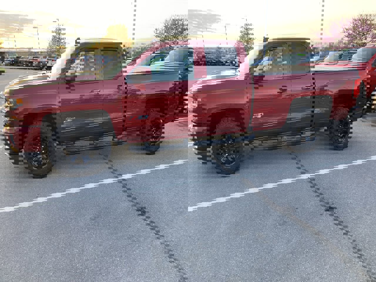 Used 2019 Chevrolet Silverado 1500 LT w/ All Star Edition AWD/4WD image 4