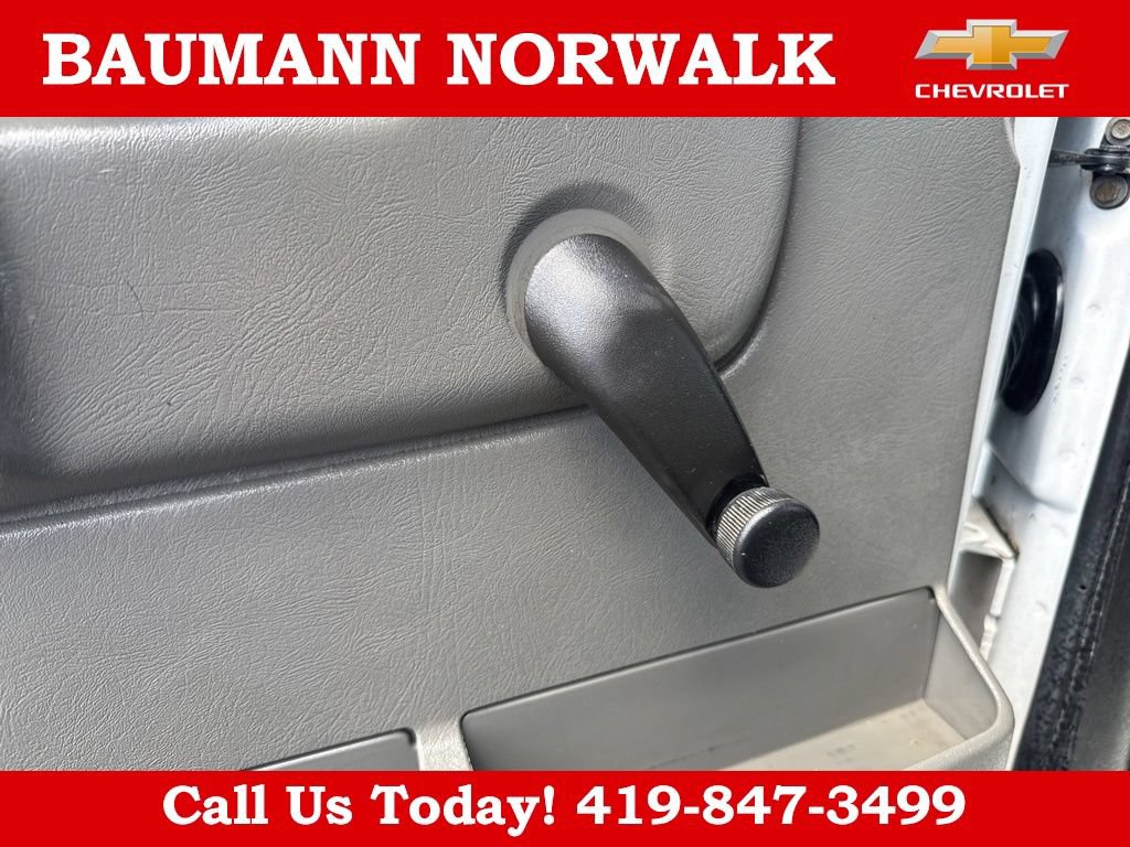 Used 2007 GMC Savana 2500 RWD image 31