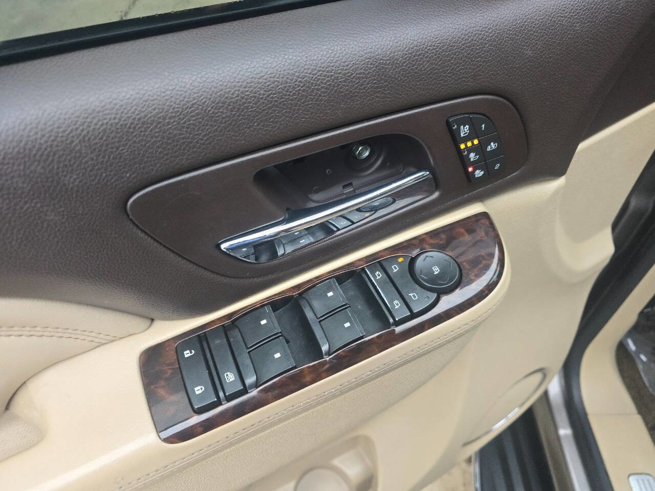 Used 2013 GMC Yukon Denali image 7