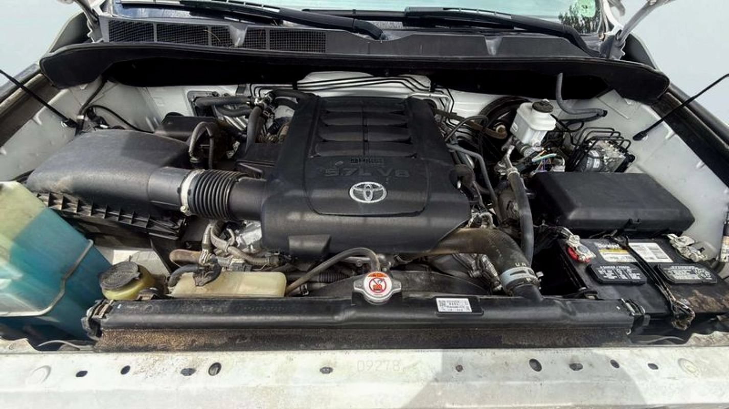 Used 2019 Toyota Sequoia SR5 AWD/4WD image 25