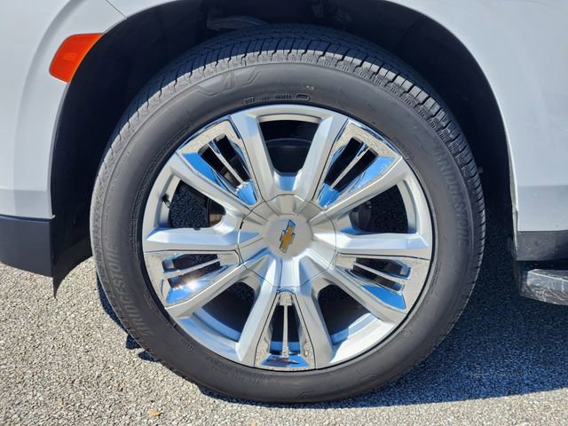 Used 2023 Chevrolet Suburban High Country AWD/4WD image 8