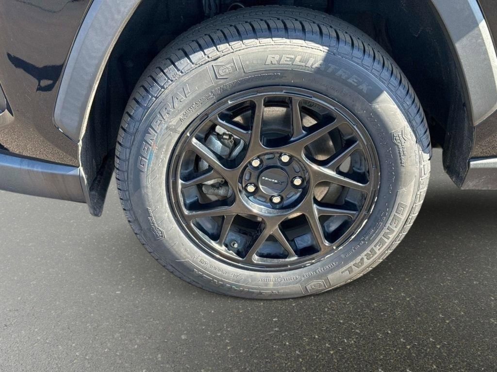 Used 2023 Toyota RAV4 LE image 7