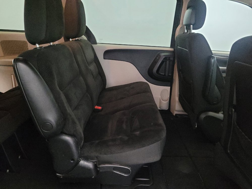 Used 2018 Dodge Grand Caravan SE image 19