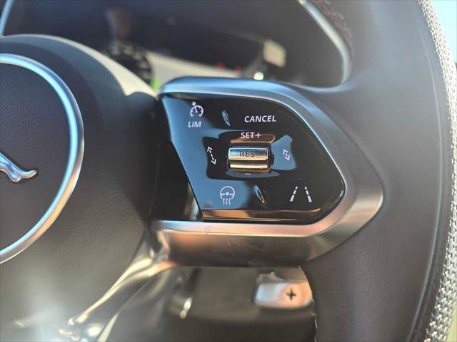 Used 2024 Jaguar F-PACE SVR AWD/4WD image 33