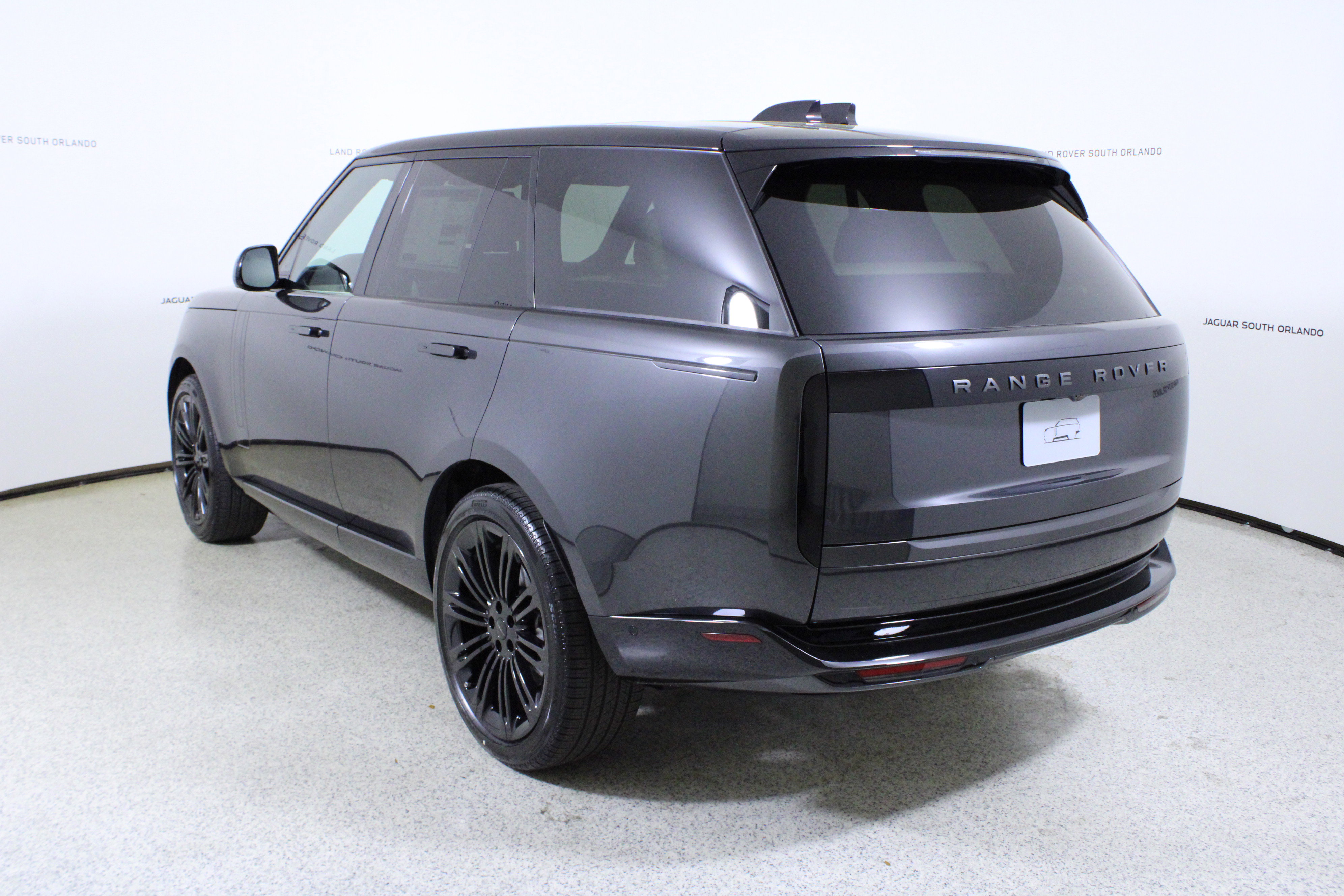 New 2026 Land Rover Range Rover SE image 5