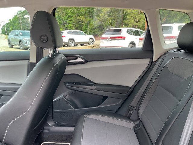 Used 2023 Volkswagen Taos SE w/ Panoramic Sunroof Package AWD/4WD image 14