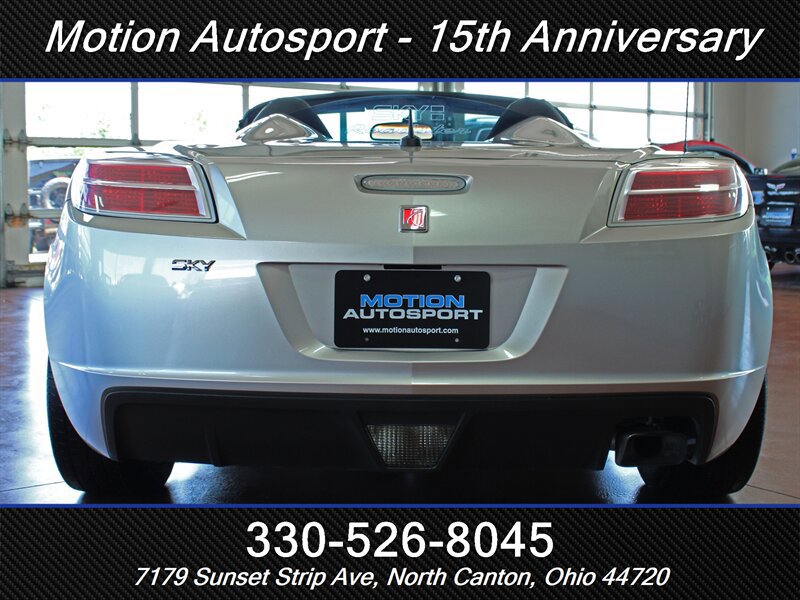 Used 2007 Saturn Sky RWD image 11