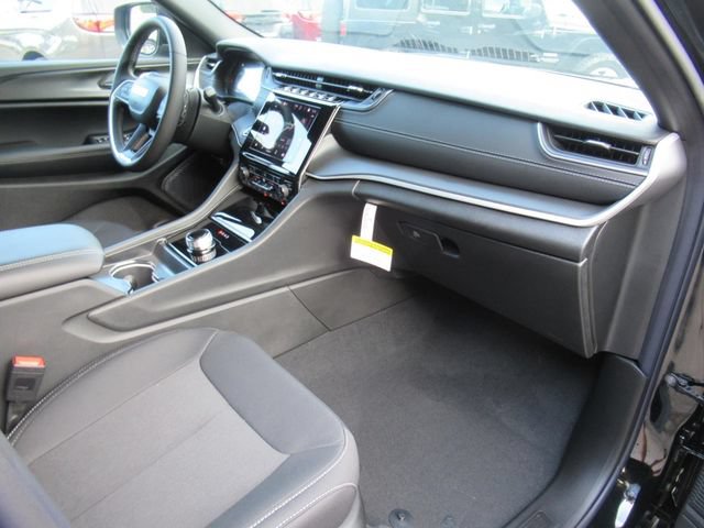 New 2026 Jeep Grand Cherokee Laredo X RWD image 11