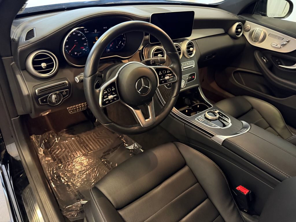 Used 2023 Mercedes-Benz C 300 4MATIC Coupe image 4