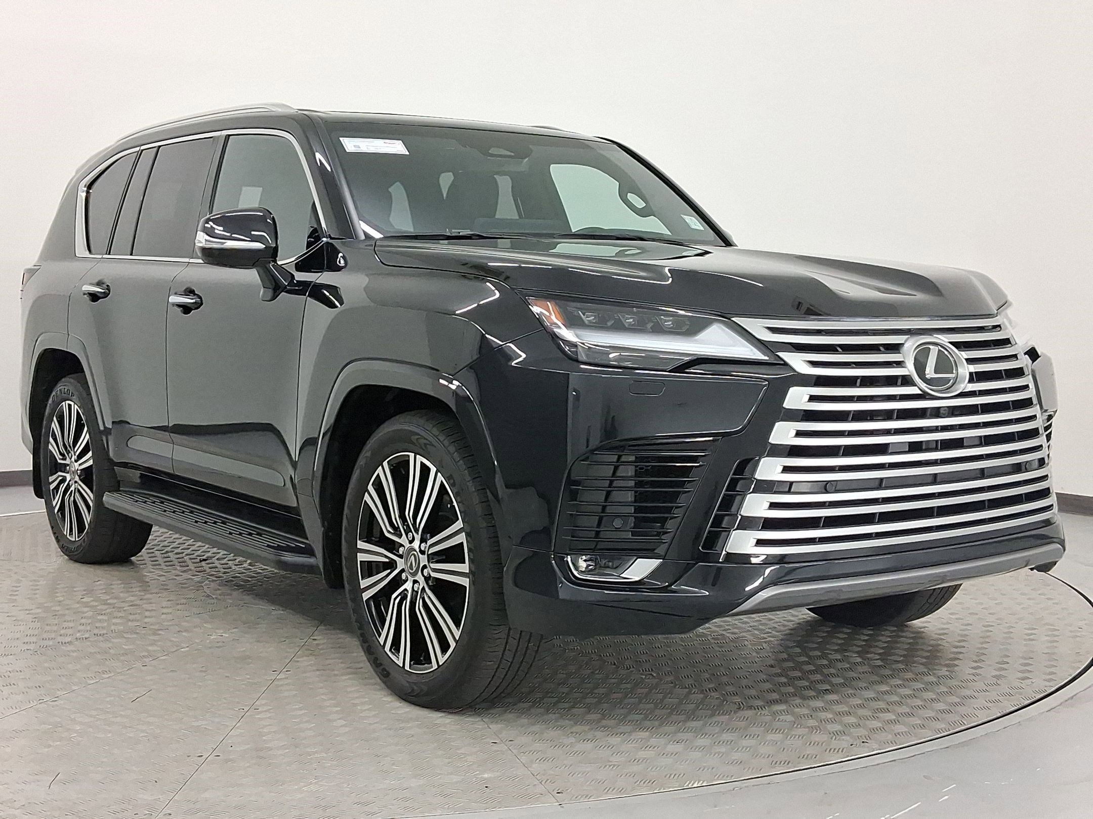 Certified 2025 Lexus LX 600 4WD w/ Luxury Package image 7