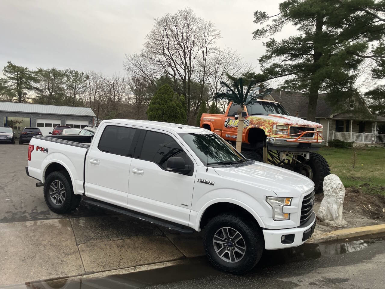 Used 2017 Ford F150 XLT w/ Equipment Group 302A Luxury AWD/4WD image 2