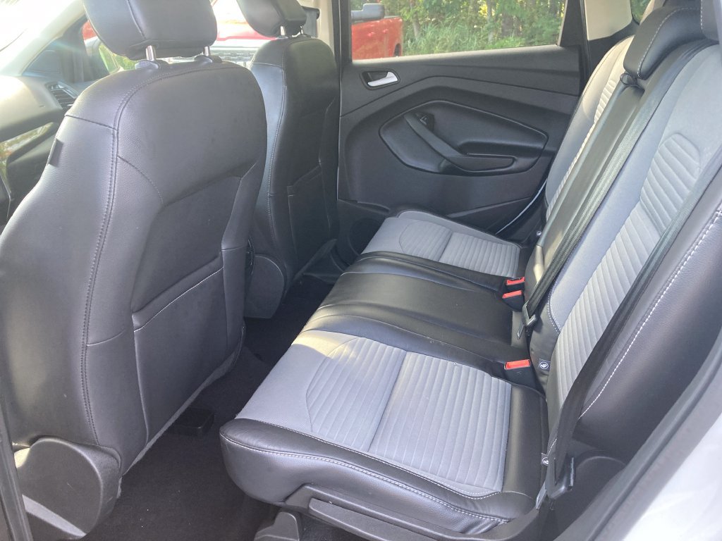 Used 2019 Ford Escape SE FWD image 32