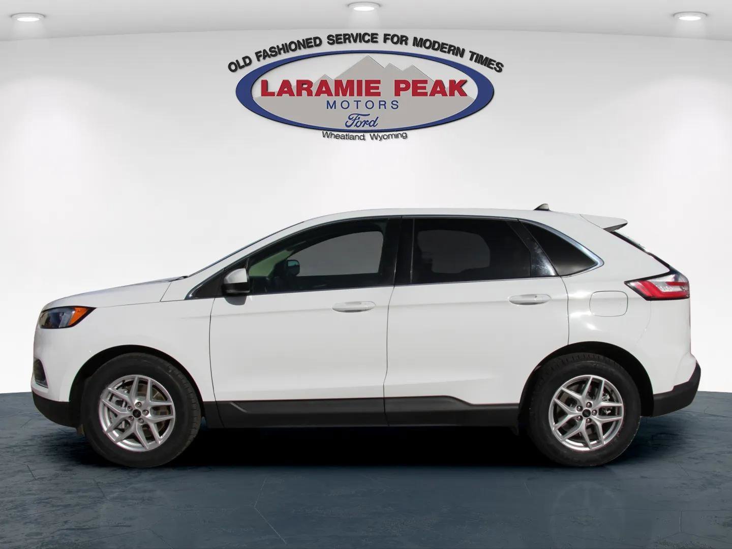 Used 2024 Ford Edge SEL image 7