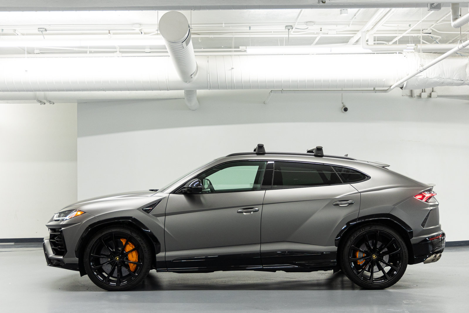 Used 2022 Lamborghini Urus AWD/4WD image 5