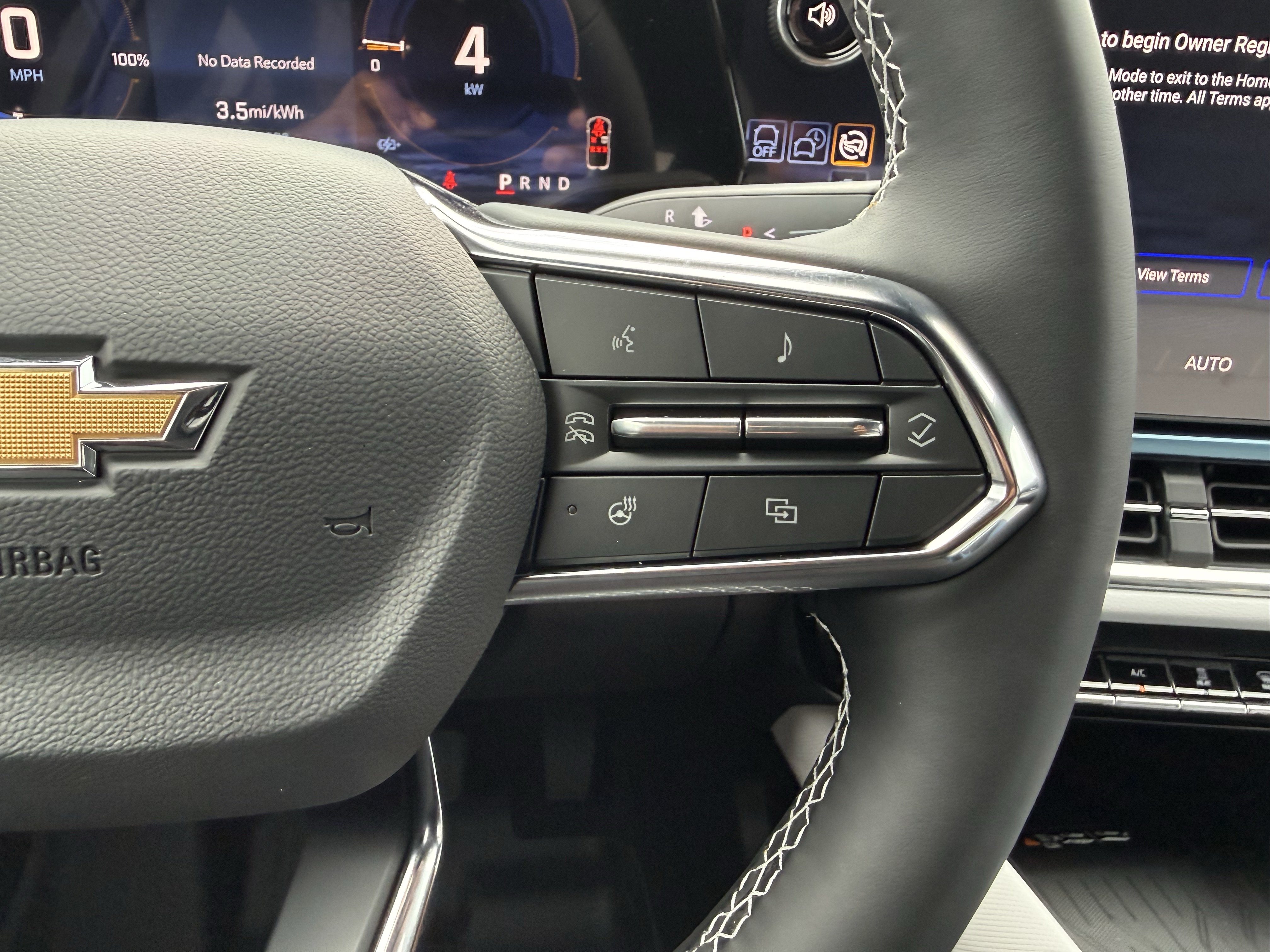 New 2026 Chevrolet Equinox EV LT FWD image 19