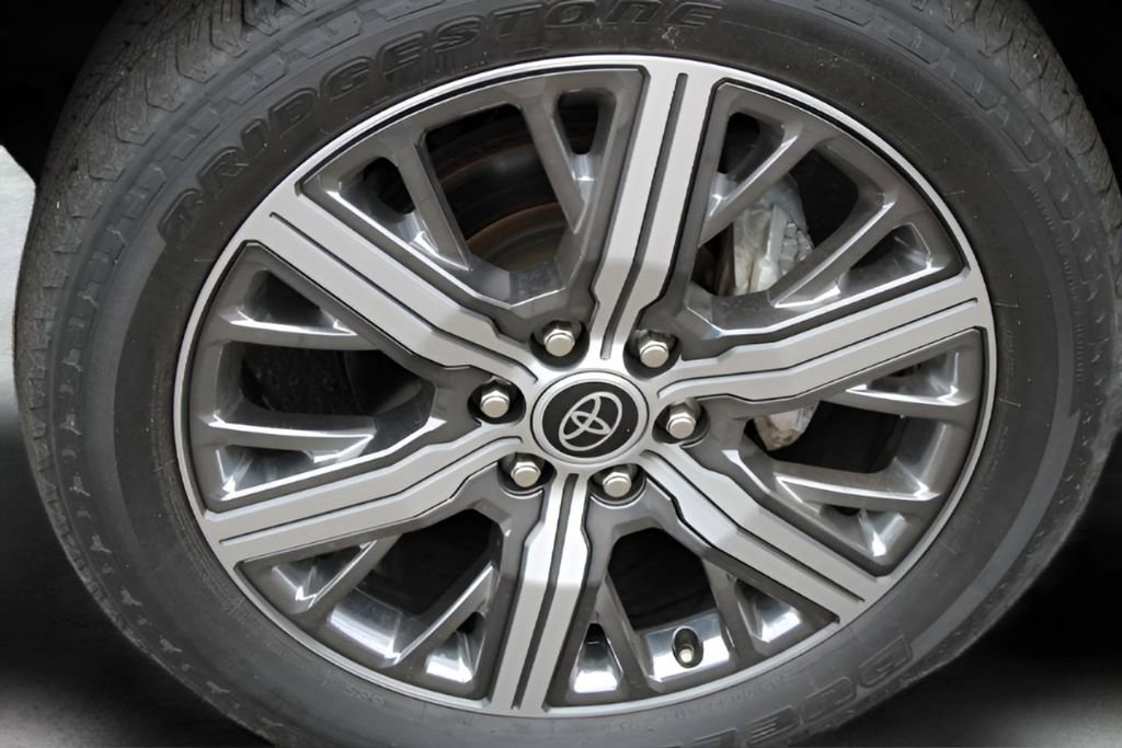 Used 2023 Toyota Sequoia Capstone image 33