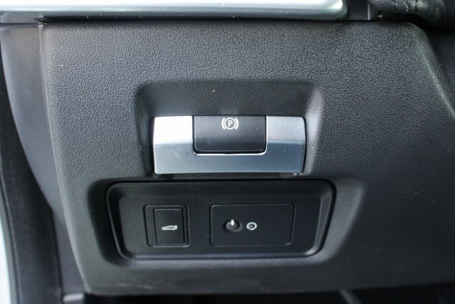 Used 2020 Jaguar XE S image 16