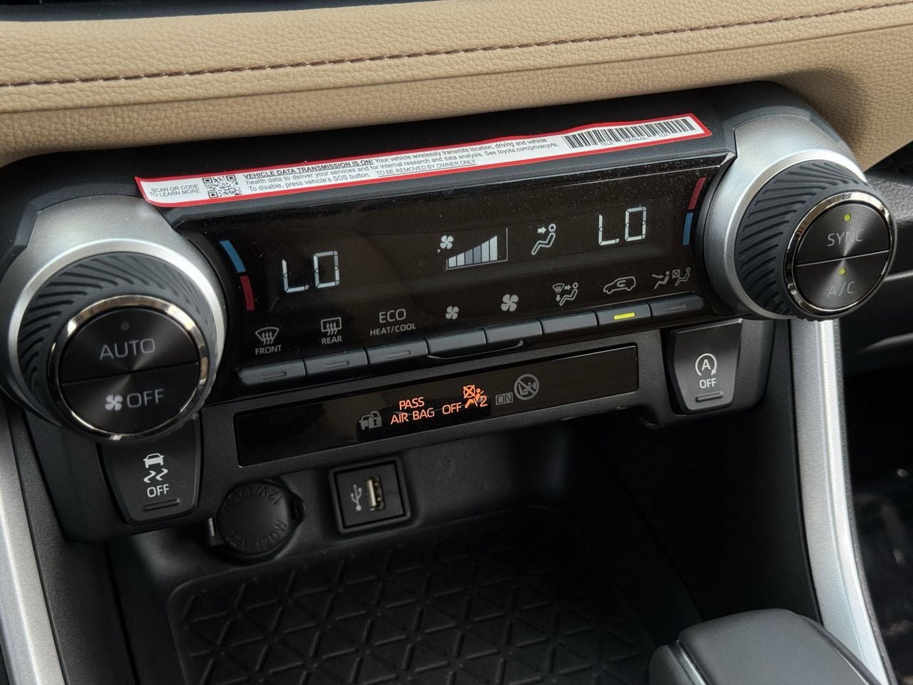 Used 2025 Toyota RAV4 XLE Premium FWD image 17
