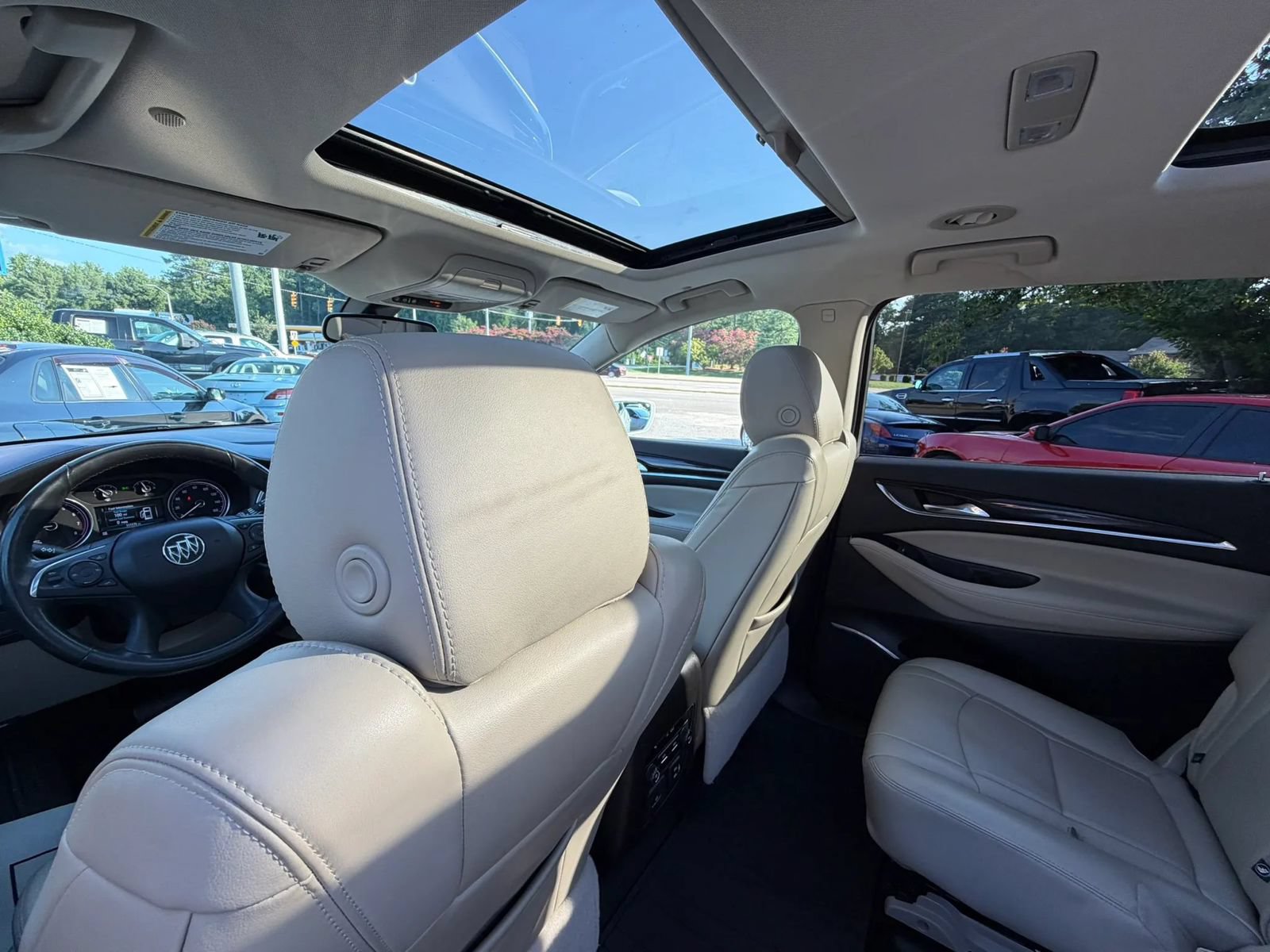 Used 2019 Buick Enclave Essence FWD image 22