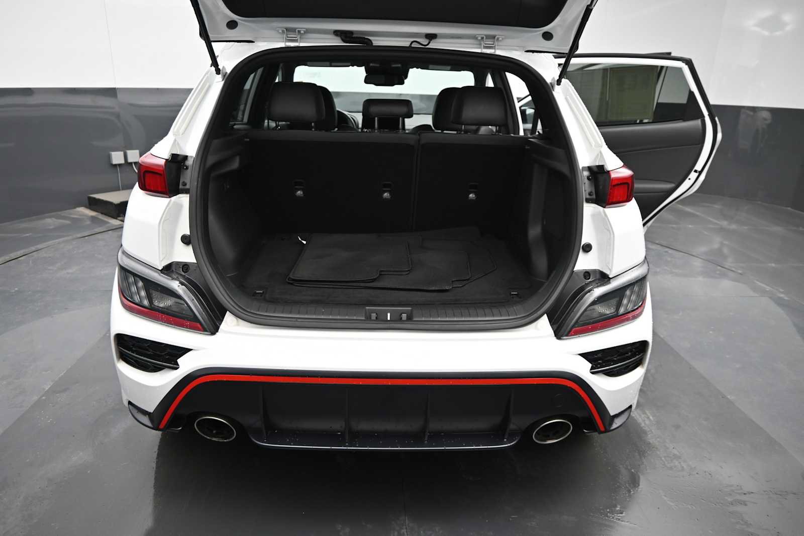 Used 2022 Hyundai Kona N FWD image 13