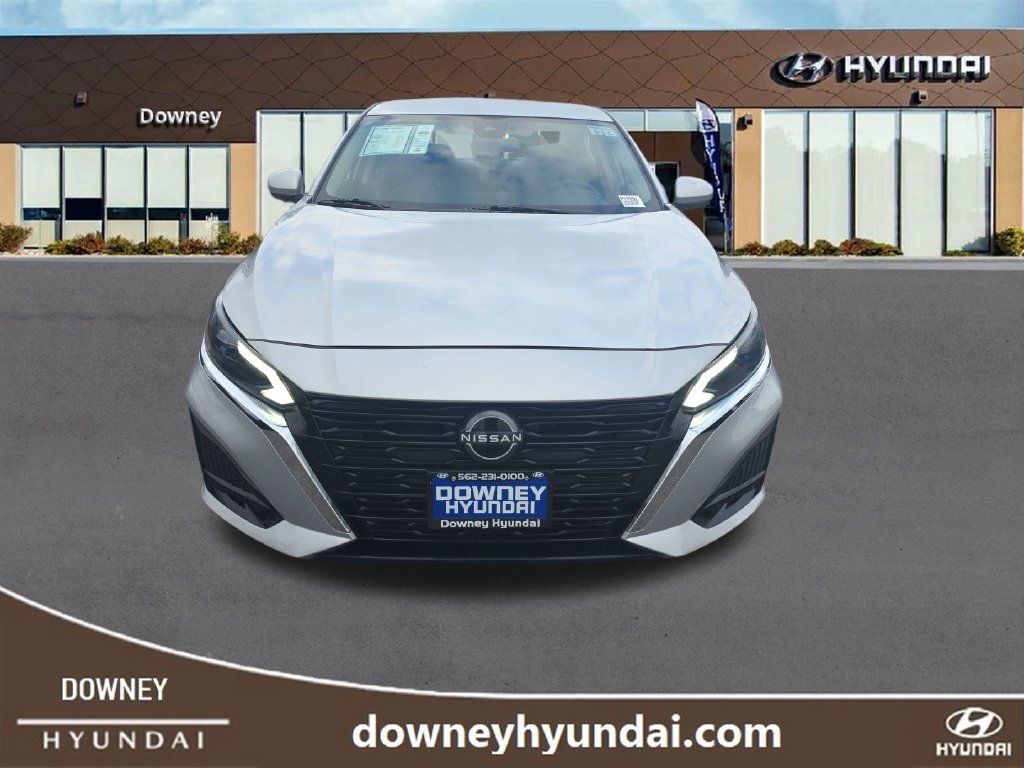 Used 2023 Nissan Altima 2.5 SV FWD image 8