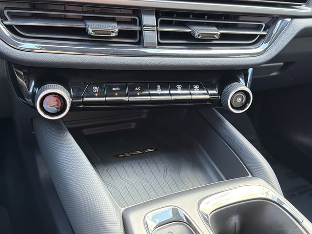 Certified 2024 Chevrolet Equinox EV RS image 24