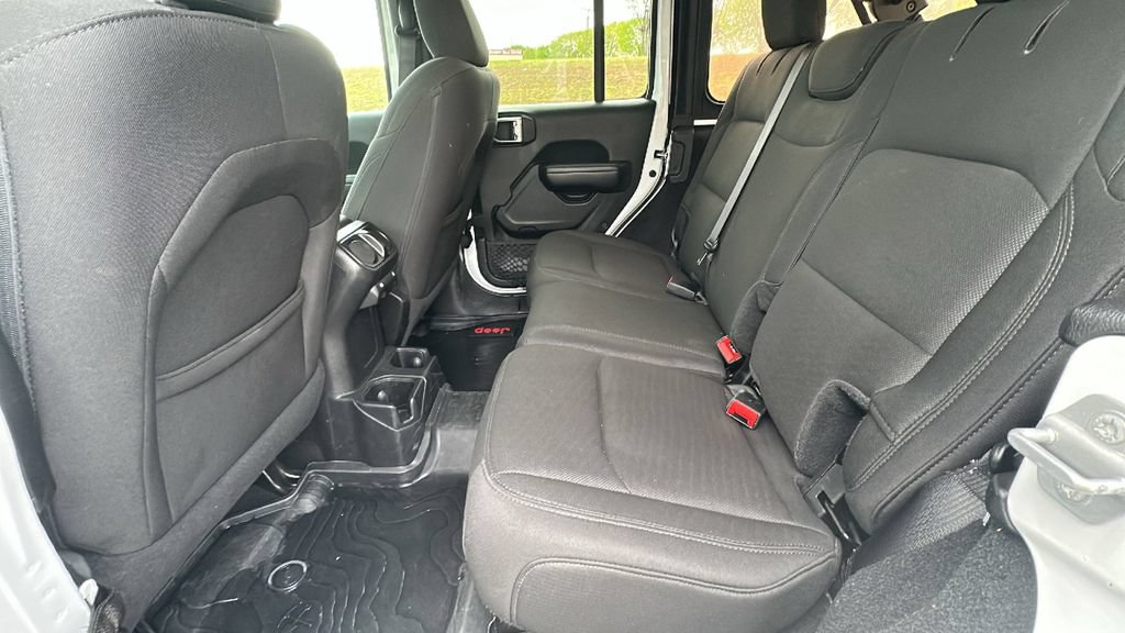 Used 2019 Jeep Wrangler Unlimited Sport S AWD/4WD image 14