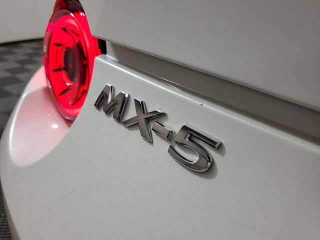 Used 2025 MAZDA MX-5 Miata RF Grand Touring RWD image 8
