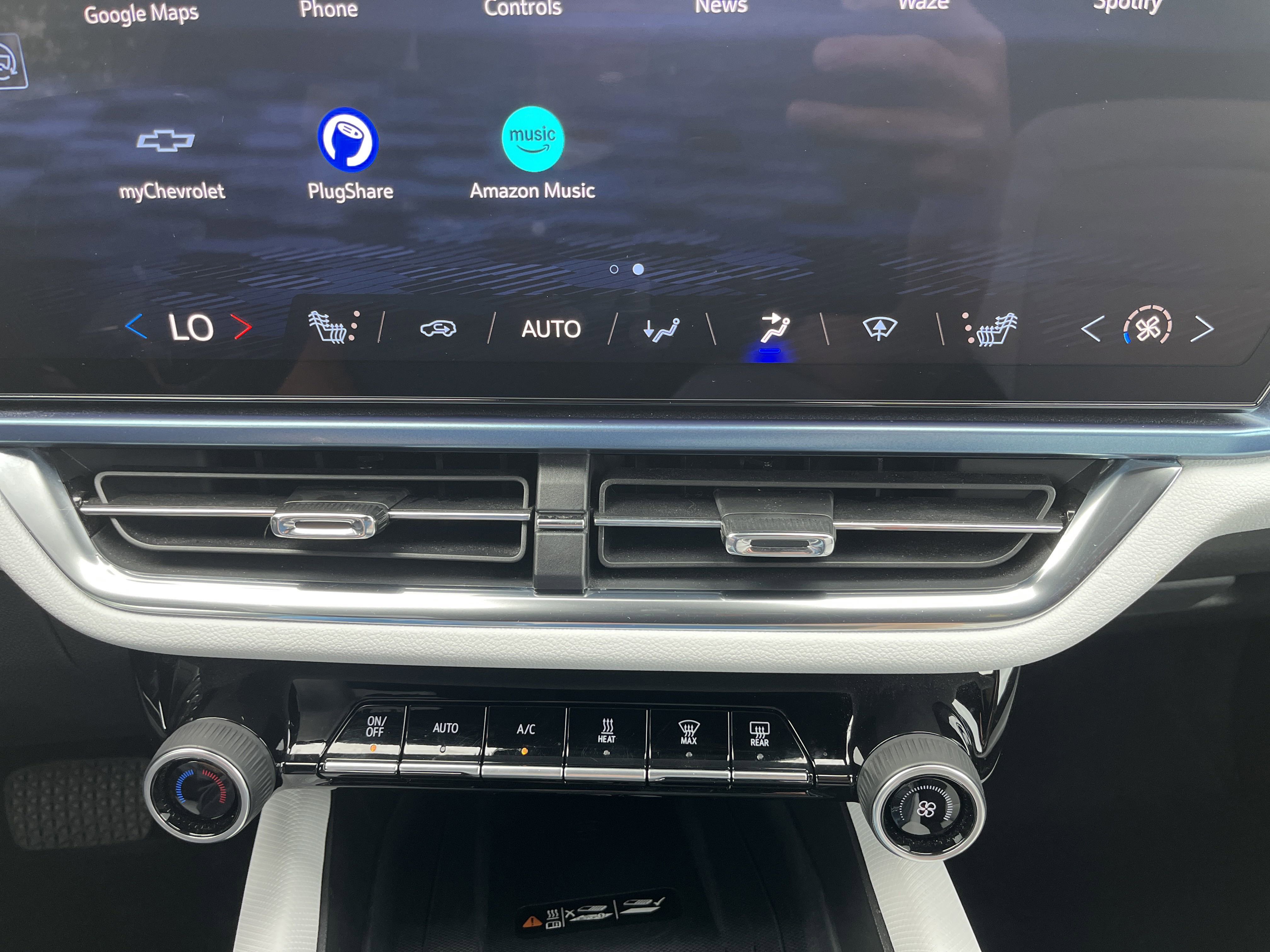 Used 2025 Chevrolet Equinox EV LT w/ Convenience Package image 27