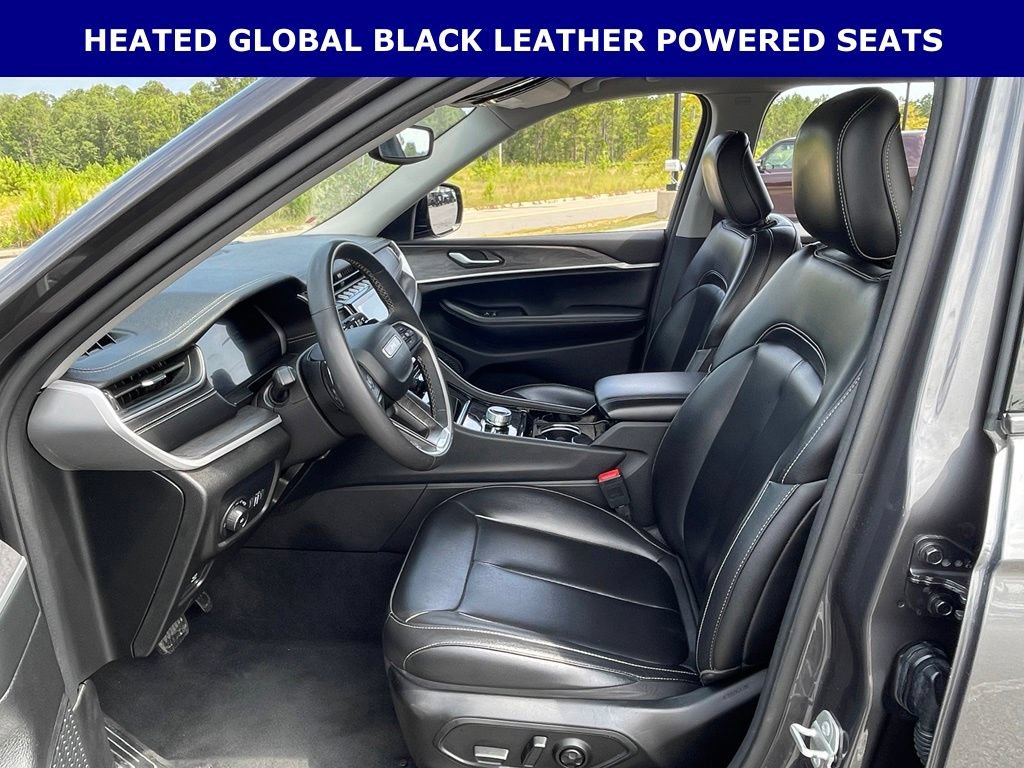 Used 2023 Jeep Grand Cherokee L Limited AWD/4WD image 4